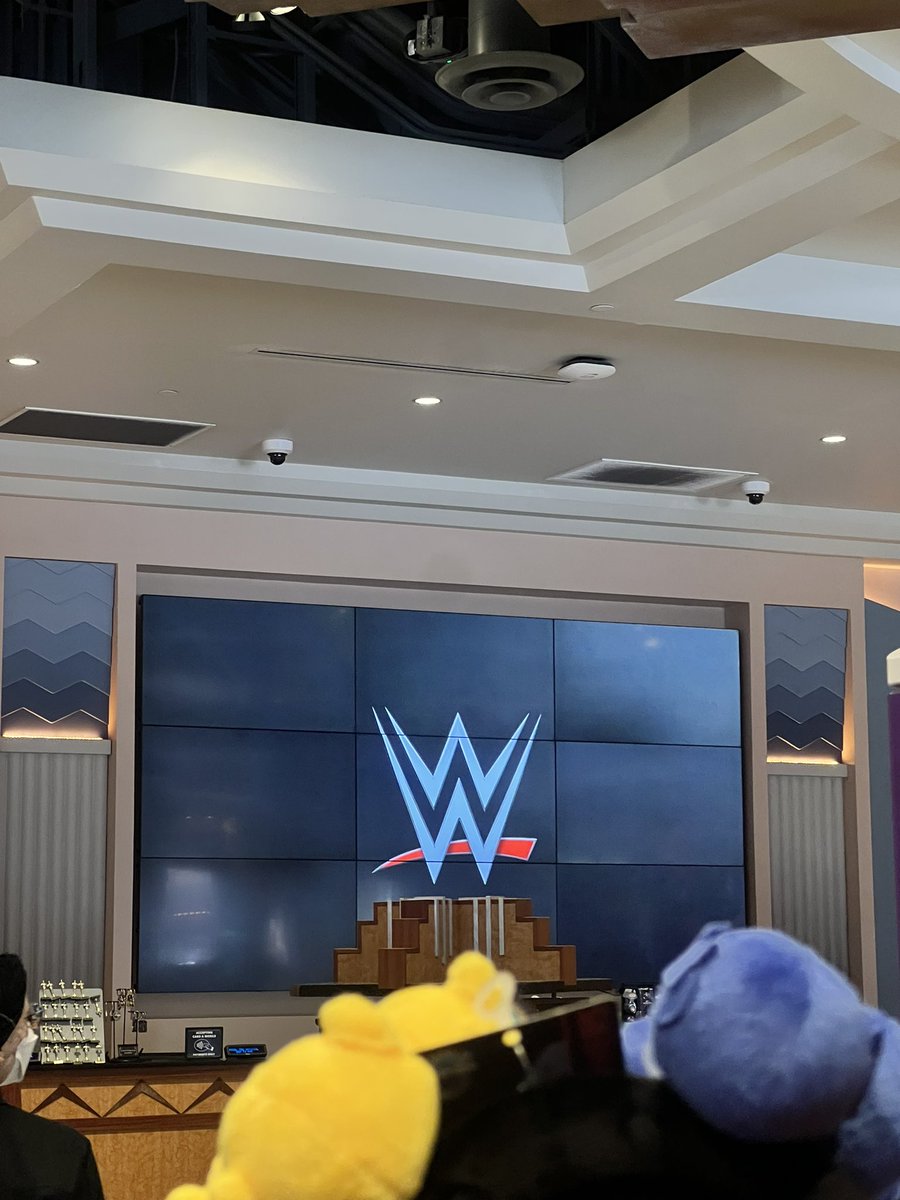 𝚓𝚎𝚗𝚑𝚊𝚞𝚜𝚎𝚗. tweet media