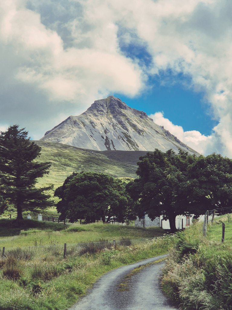 gallygogs's tweet photo. @welovedonegal My Mothers ancestral home, and where I spent my summer holidays as a child 💚 https://t.co/td2PJCJ22N