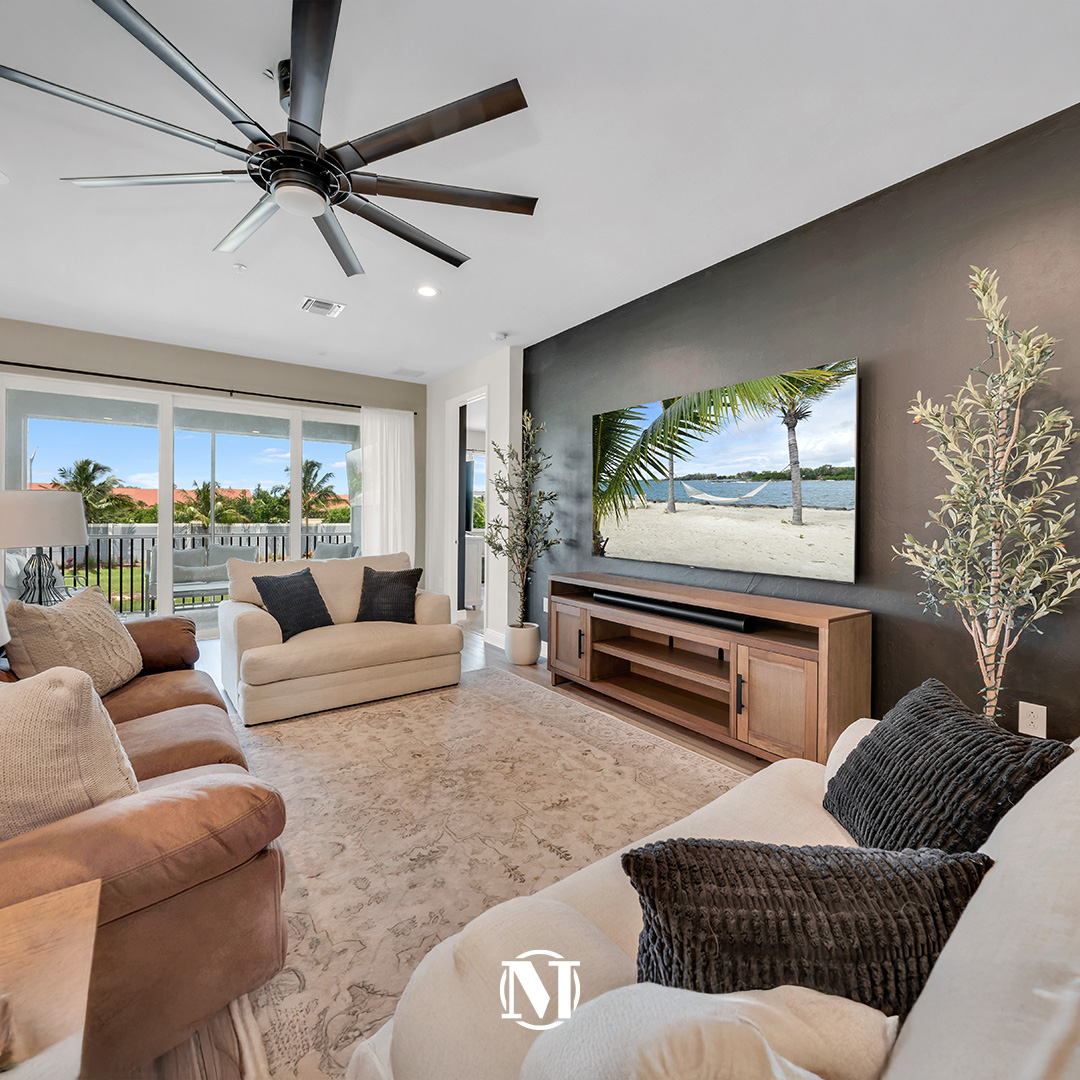 MichelleThomasT's tweet photo. Newly Listed:
2543 Seychelles Dr #606 #NaplesFL
3 Bed | 2 Bath | 1,725 Sq Ft
Offered at $499,000
View Listing: https://t.co/R6Yf3l5bb7
Michelle Thomas
239.429.0727
michelle@michellethomasteam.com
#michellethomasteam #sothebysrealty #seychelles #naplesfl #swflliving #swflhomes https://t.co/jezVzAgSJT