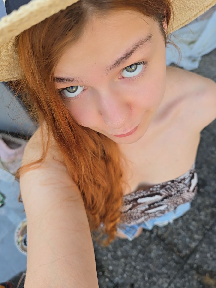 Anstatt Bikini Bilder vom See gibt es Bilder aus Terassien (die Terassen-Version von Balkonien) da mein E-Bike sich entschieden hat kurz vorm Sommerstart kaputt zu gehen, aber immerhin ist es schon in Reperatur...