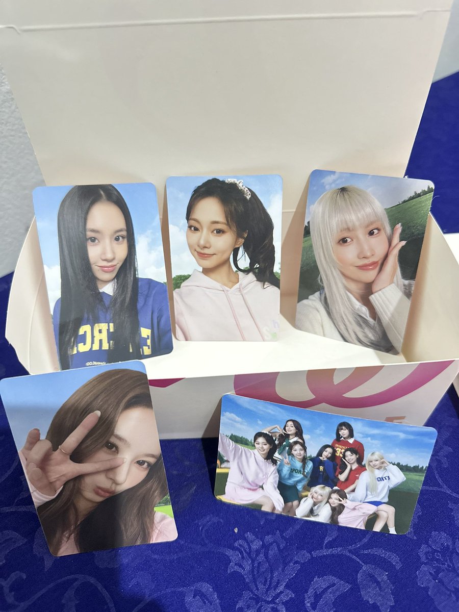 hey_casp's tweet photo. @TWICE_Indonesia @JYPETWICE hehe https://t.co/NwuBe57Z8o