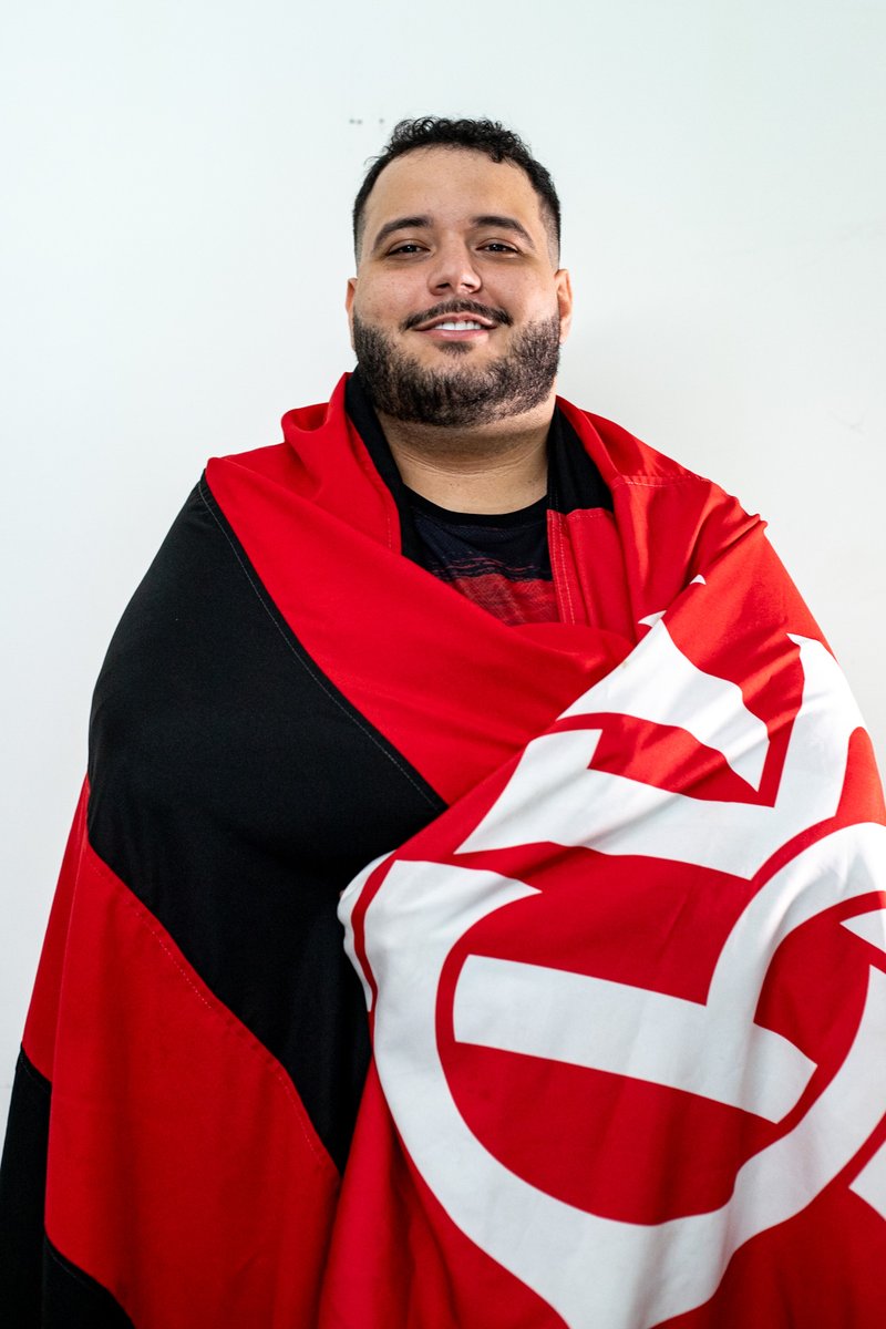 Hoje faço 26 anos!

O presente não veio como eu esperava, mas a verdade é que nem sempre a gente tem tudo o que quer e tá tudo bem.

O importante é que sigo feliz com tudo o que venho conquistando na minha carreira, Casa, Carro, Estabilidade financeira, sticker, relacionamento