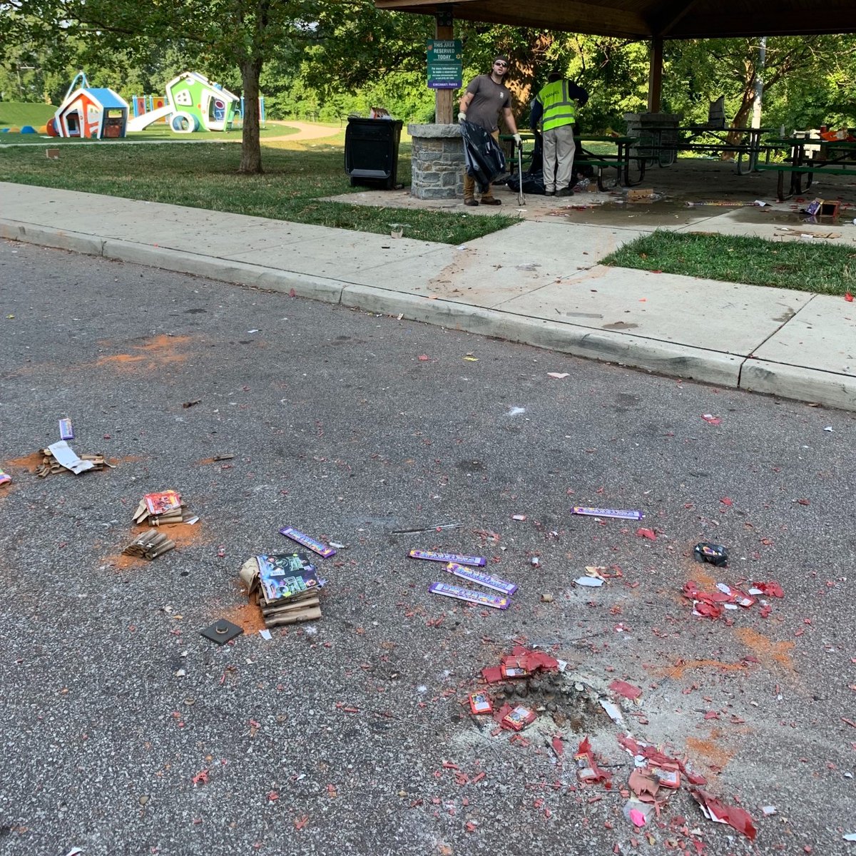Friendly Reminder: As you enjoy your 4th of July celebrations this weekend, please remember to clean up before leaving. Let’s all keep our shared spaces clean and beautiful for everyone! Have a fun and safe holiday weekend! 

Park Rules: bit.ly/3HZ7r9g