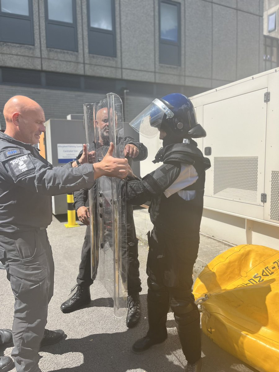 Day 3 for Plymouth work experience students <a href="/DC_Police/">Devon & Cornwall Police</a> ...important road safety advise from the camera safety unit &amp; Alliance Dive Team and sharing the incredible work that you all do! 👏🏻🚔#Inspiration #skills  <a href="/CharlesCrossLPP/">Charles Cross Police Team</a> <a href="/VisionZeroSW/">Vision Zero South West</a> <a href="/CrownhillPolice/">Plymouth Crownhill and Plympton Police</a> <a href="/DevonportPolice/">Devonport Local Policing Team Plymouth</a>