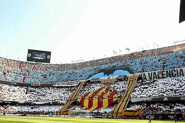 Corner_Che's tweet photo. 🦇🧡 Algún día el VCF recuperará lo que sus dirigentes le robaron. https://t.co/GIxfKB3SkQ