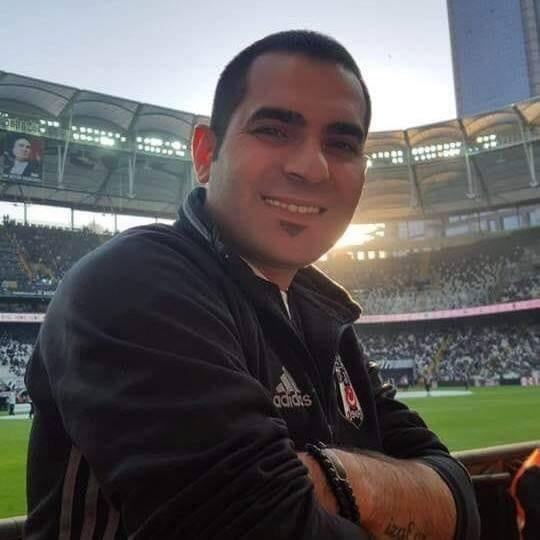 Gülüşüne kurban olduğum kardeş 😔
Ablam diyip boynuma sarılmanı Öyle çok özledim ki 😔
Bu gün tam 6 yıl oldu sensiz tam 6 yıl 😥 
KARA TEMMUZ
SERDAR ÇEKİÇ 3 Temmuz 2019 Saat 07:45 ' de ÖLDÜRÜLDÜ ‼️‼️‼️

#BireyselSilahlanmayaHayır
#Kara3Temmuz
#3Temmuz
#Serdarım