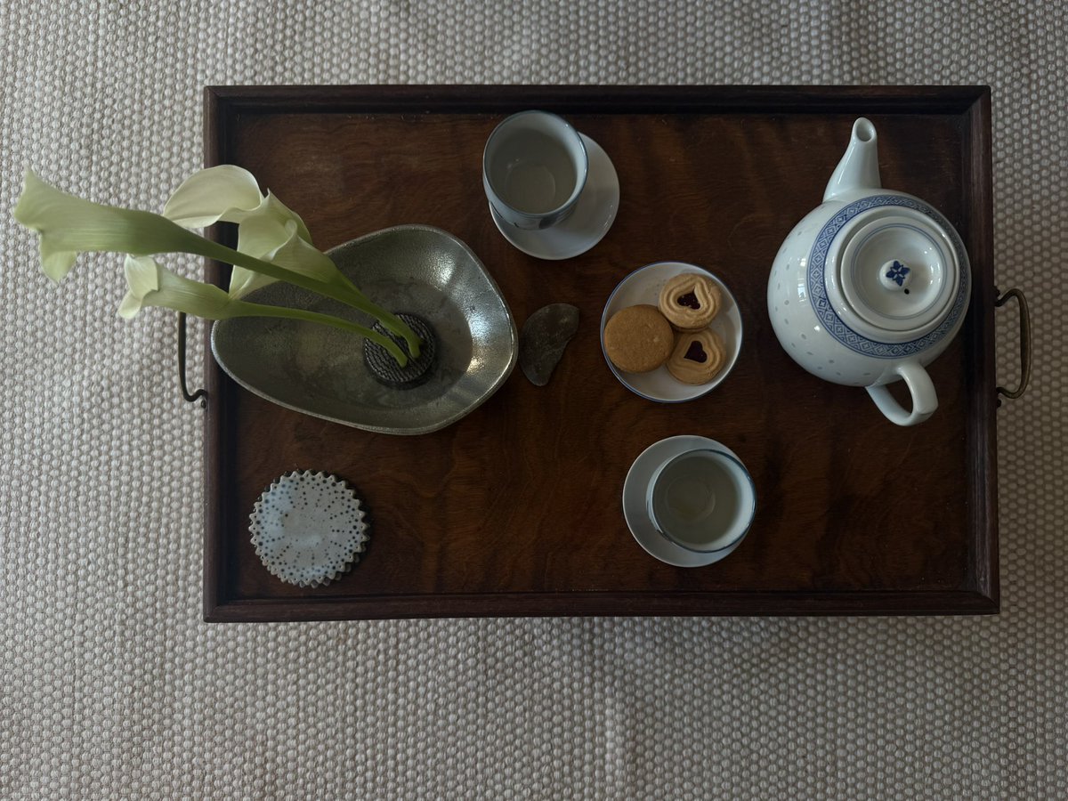 im_faezah's tweet photo. i love wen tea time is 4 hrs long https://t.co/eSZn7wyP1t