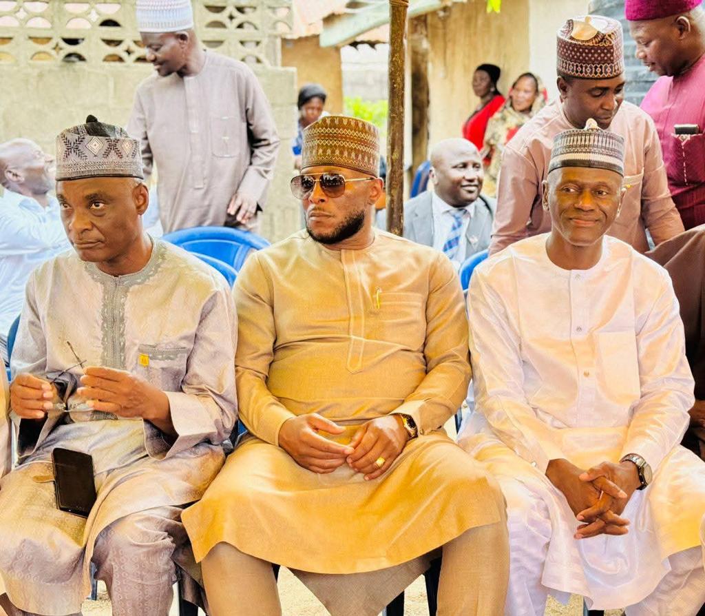 I joined His Excellency, the Governor of Adamawa State, on a condolence visit to Hon. Kwamoti B. La'ori over the passing of his father — a distinguished patriarch who lived a life of integrity and service. 

May his soul rest in peace, and may God grant the family strength in