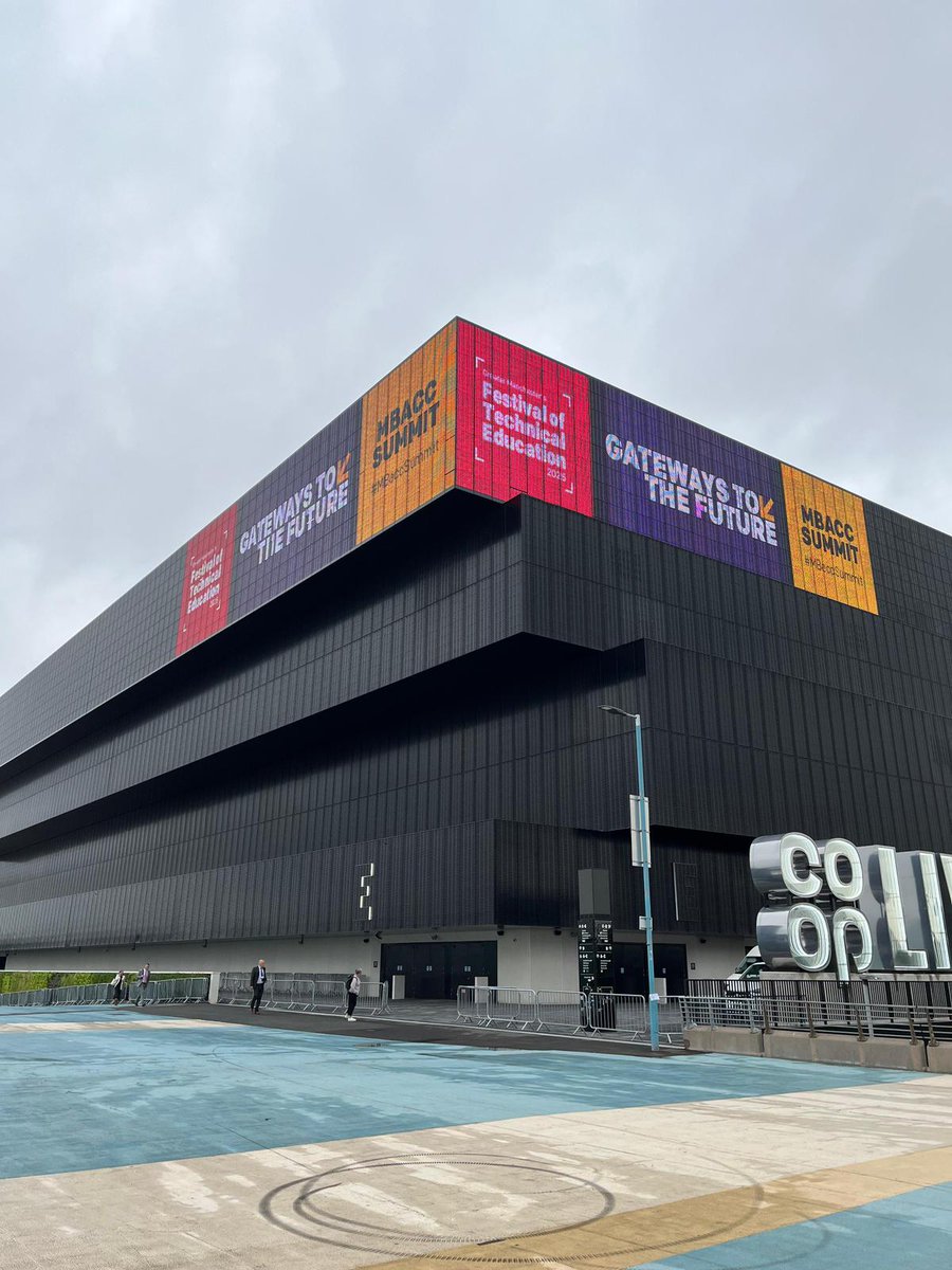 A big day for technical education in GM!

We’ve marked 1 year of the #MBacc + launched the Raspberry Pi Certificate in Applied Computing.

600+ T Level placements
4,000+ on Beeline
26 pilot schools
equalex work experience
Educator toolkit 
orlo.uk/OARz9