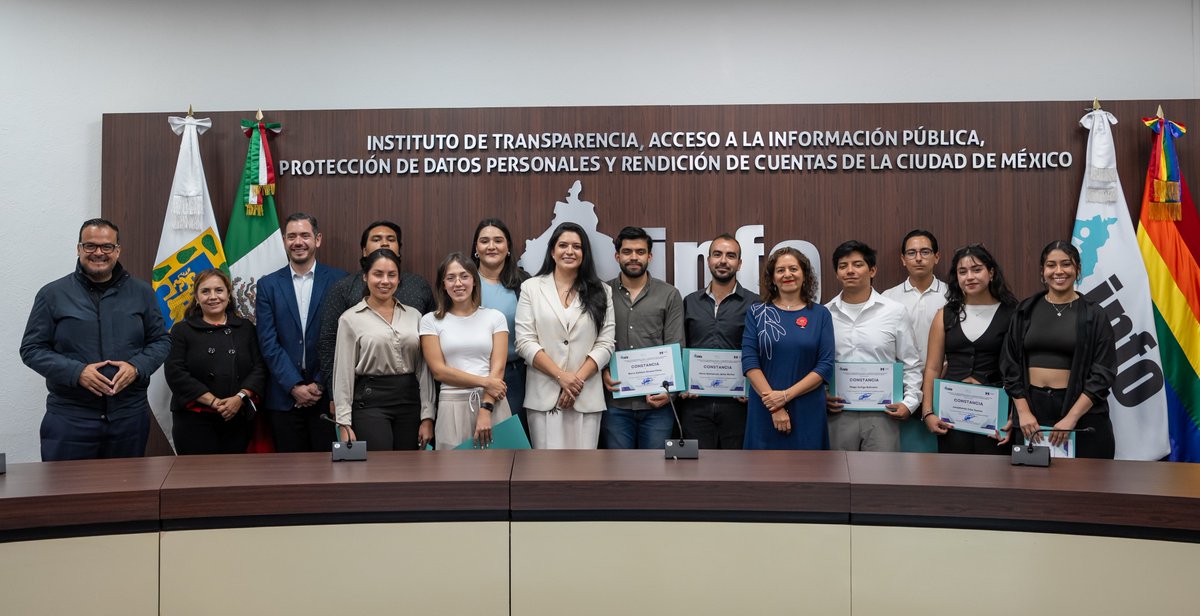Julio César Bonilla Gutiérrez (@juliocbonillag) on Twitter photo 👨🎓👩🎓| El día de hoy en el <a href="/InfoCdMex/">INFO CDMX</a> recibimos la visita de estudiantes de <a href="/IBERO_mx/">IBERO CDMX</a> y el Dr. <a href="/dgricci/">Diego García Ricci</a>, quienes junto con <a href="/lauraenriquezr/">Laura L. Enríquez Rodríguez</a> y <a href="/MaricarmenNava/">María del Carmen Nava Polina</a> pudimos conversar sobre las actividades que realizamos en nuestro Instituto.
¡Fue un gusto recibirles! 👨🎓👩🎓| El día de hoy en el <a href="/InfoCdMex/">INFO CDMX</a> recibimos la visita de estudiantes de <a href="/IBERO_mx/">IBERO CDMX</a> y el Dr. <a href="/dgricci/">Diego García Ricci</a>, quienes junto con <a href="/lauraenriquezr/">Laura L. Enríquez Rodríguez</a> y <a href="/MaricarmenNava/">María del Carmen Nava Polina</a> pudimos conversar sobre las actividades que realizamos en nuestro Instituto.
¡Fue un gusto recibirles!