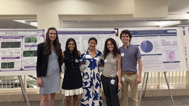 NMOphthalmology's tweet image. Amazing job to our @NUFeinbergMed students on their inspiring research presentations!
📸: Manjot Gill, MD (@ManjotGillMD)