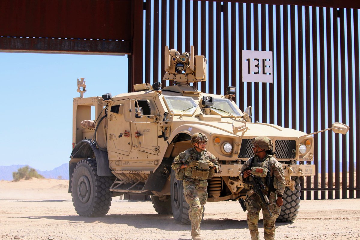 iiiarmoredcorps's tweet image. Soldiers from the 759th MP Battalion, under JTF–Southern Border, stand alongside U.S. Border Patrol to secure our southern border. The III Armored Corps is proud of their vigilance and commitment to protecting our nation.