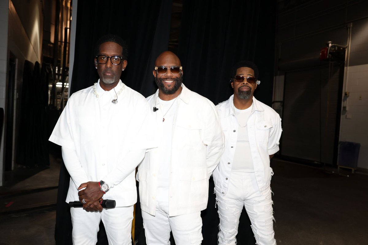 BoyzIIMen's tweet image. Before the stage...
Get tickets to see us live: boyziimen.com/tour/