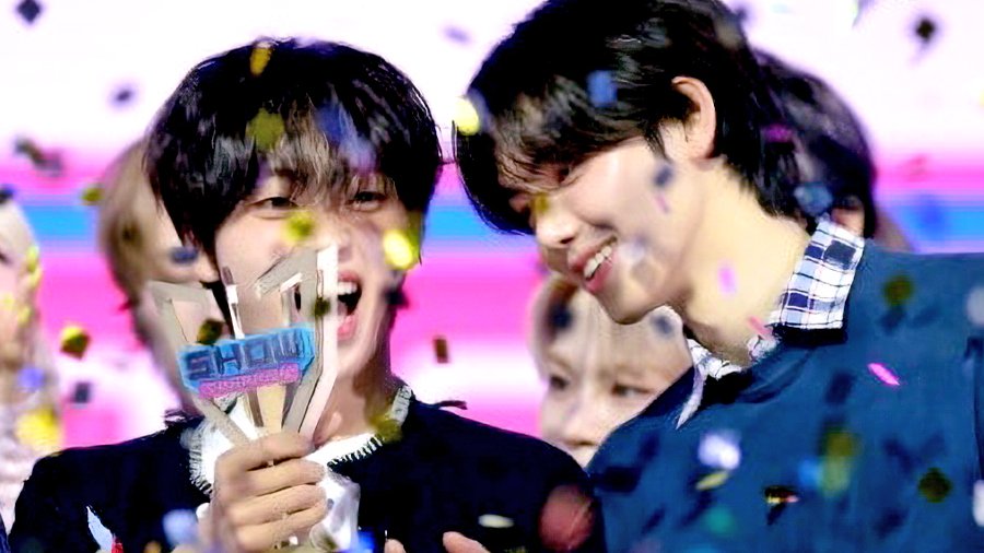 marshmalluvity's tweet photo. who are i'm you
you? but stronger
#SetNetG02ndWin #CRAVITY7thWin https://t.co/iWiAdb3ZTB