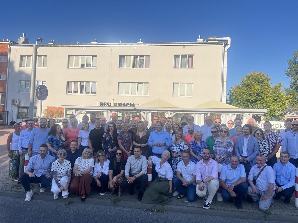 Dzisiejsze spotkanie Platformy Obywatelskiej na warszawskiej Woli dodawało otuchy i pokrzepienia 😊 Nie przestaniemy zabiegać o naszą wizję rozwoju Warszawy i Polski w europejskiej wspólnocie