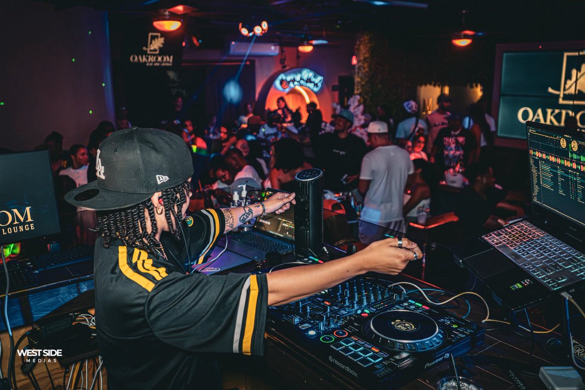 OMiT QLC tweet media