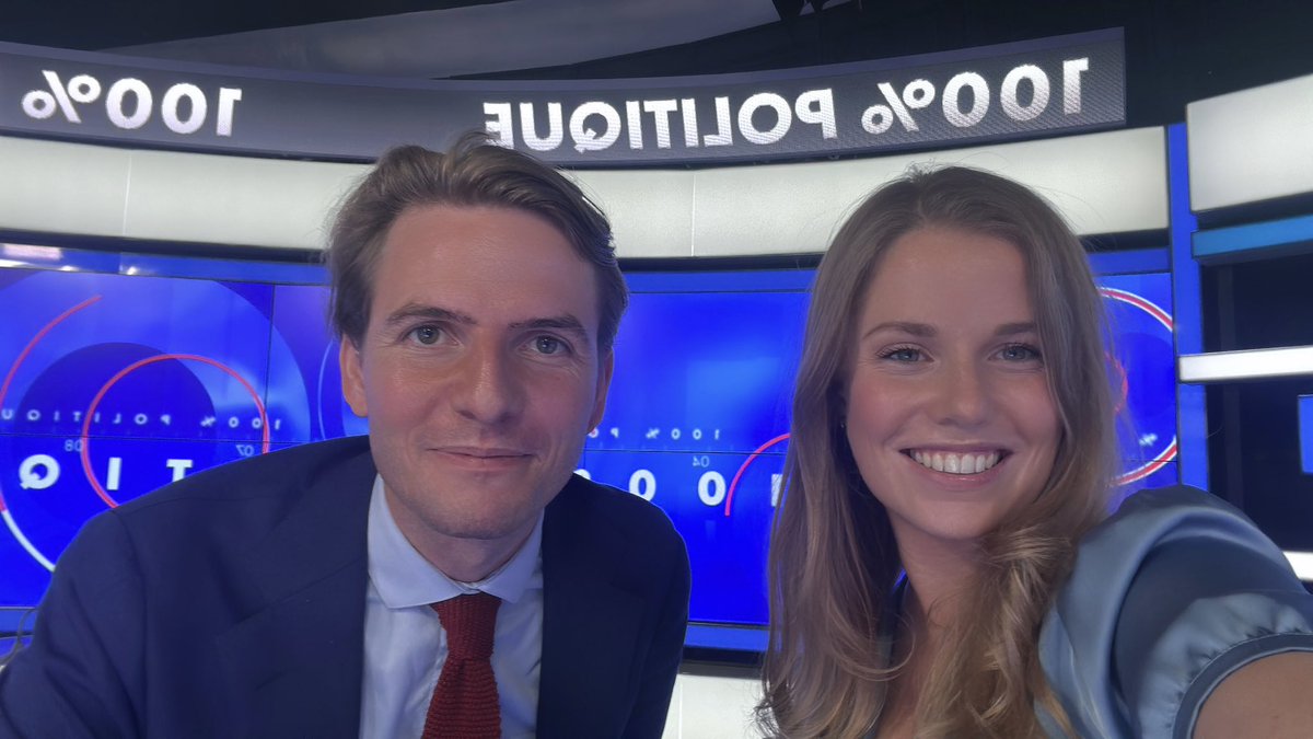 Louise Morice (@louise_morice_) on Twitter photo 🤝 Je rends le micro à <a href="/tegnererik/">Erik Tegnér</a> sur 100% Politique !
<a href="/Frontieresmedia/">Frontières</a> s’ancre dans le paysage et demain, on débarque en kiosque avec un nouveau numéro qui dérange.
🔥 Ces milliardaires qui financent la gauche : frontieresmedia.fr/produit/fronti… 🤝 Je rends le micro à <a href="/tegnererik/">Erik Tegnér</a> sur 100% Politique !
<a href="/Frontieresmedia/">Frontières</a> s’ancre dans le paysage et demain, on débarque en kiosque avec un nouveau numéro qui dérange.
🔥 Ces milliardaires qui financent la gauche : frontieresmedia.fr/produit/fronti…