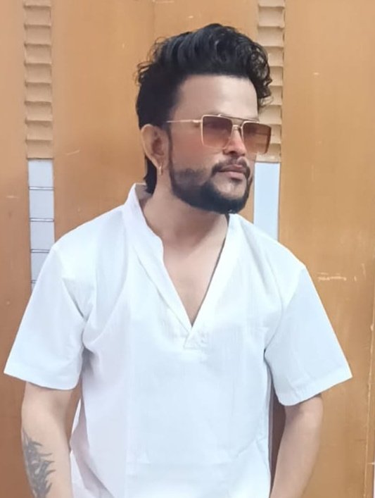 devshuka's tweet photo. सफल होने के लिए अच्छा नहीं,
बल्कि अपने आप से सच्चा होना बहुत जरूरी है.! https://t.co/GmDfwVCfnh