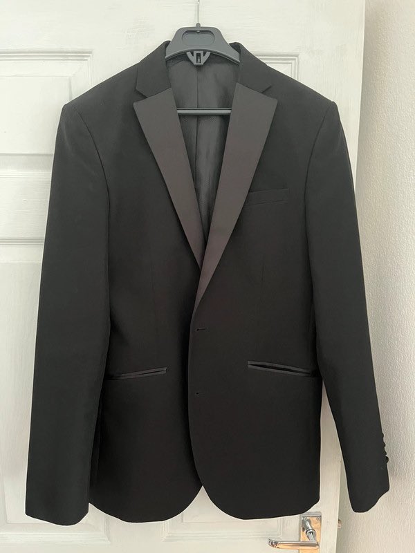 johnmcnallyavon's tweet image. Get the Charlton Gray Suit jackets &amp;amp; blazers I’m selling on @VintedUK. for £15.00 #dinnerjacket  vinted.co.uk/items/66019018…