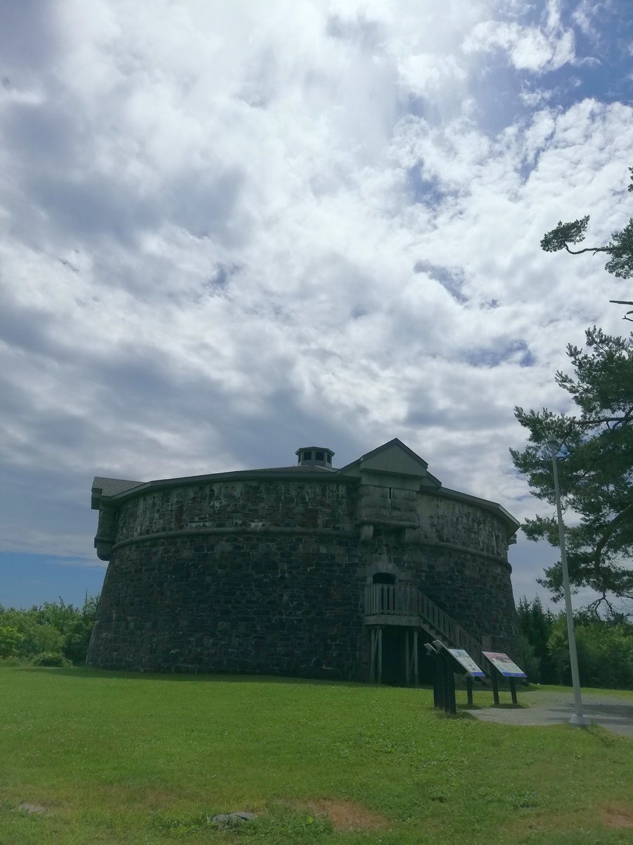 funnyandfab4's tweet image. The Prince of Wales X folks Tower is a must see, Its unique design and rich history make it one of Halifaxโs coolest landmarks, Iโve always loved visiting Point Pleasant Park, and the Prince of Wales Tower adds such a cool historical vibe to the whole experience! Cheers