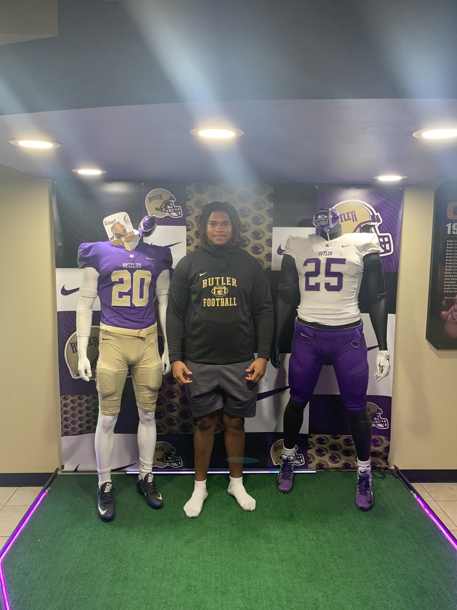 Kendrick Hall (@hallkendrickol) on Twitter photo Excited to announce I will be playing ball at Butler Community College in the fall. Available in December. 6’6” 292 Left Tackle!
#WarDaddy #BuCoBuilt
<a href="/CoachNiccum66/">Coach Niccum</a> Excited to announce I will be playing ball at Butler Community College in the fall. Available in December. 6’6” 292 Left Tackle!
#WarDaddy #BuCoBuilt
<a href="/CoachNiccum66/">Coach Niccum</a>