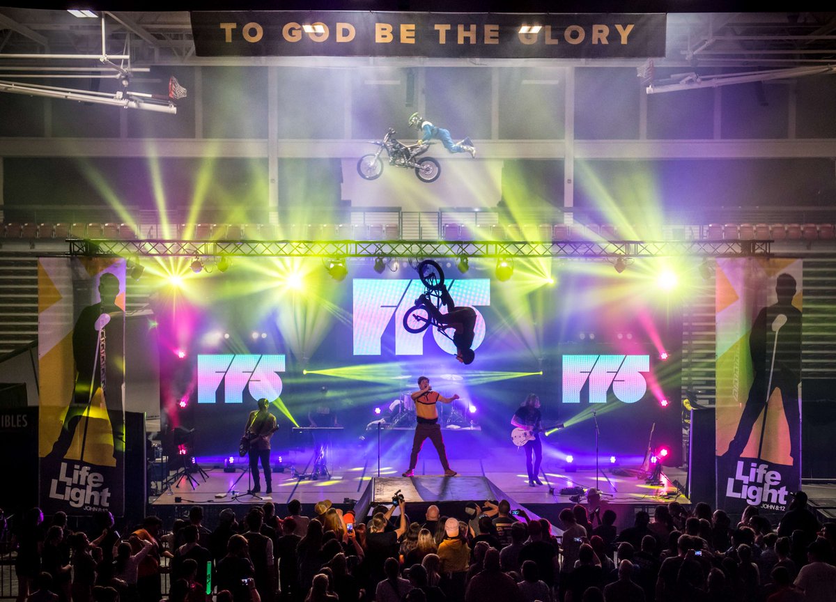 JLG Architects tweet media