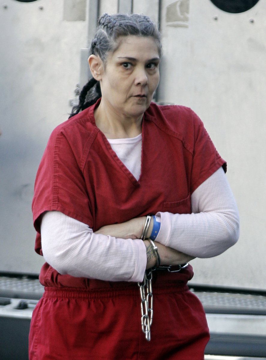 Queen_City_News's tweet image. NEW DETAILS | #Hickory woman transferred to federal prison after serving time for murder of 10-year-old stepdaughter Zahra Baker

Latest in this case &amp;gt;&amp;gt;&amp;gt; qcnews.com/news/u-s/north…