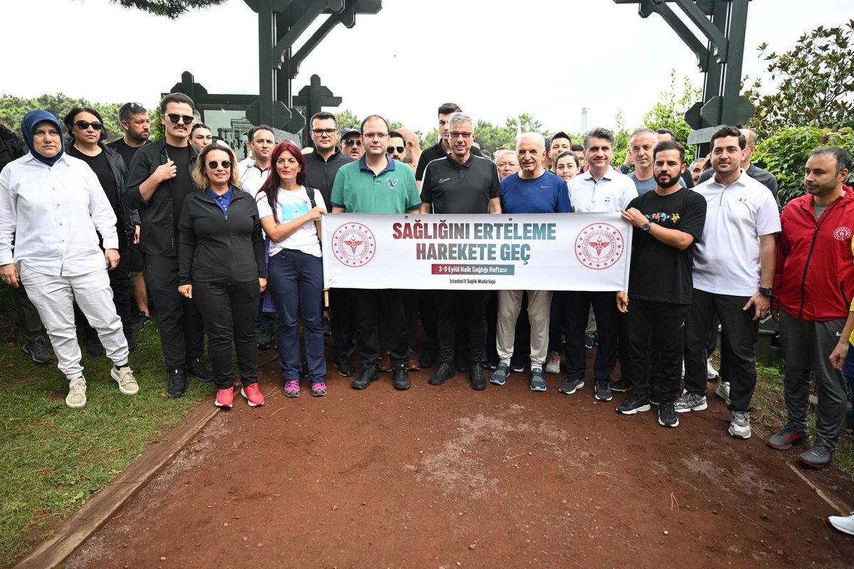 Halk Sağlığı Haftası kapsamında, toplumda sağlıklı yaşam alışkanlıklarının yaygınlaştırılması ve fiziksel aktivitenin önemine dikkat çekildi.

Hareketli yaşam tarzının, kronik hastalıkların önlenmesi ve yaşam kalitesinin artırılmasındaki rolü vurgulandı.

“Sağlığını Erteleme,