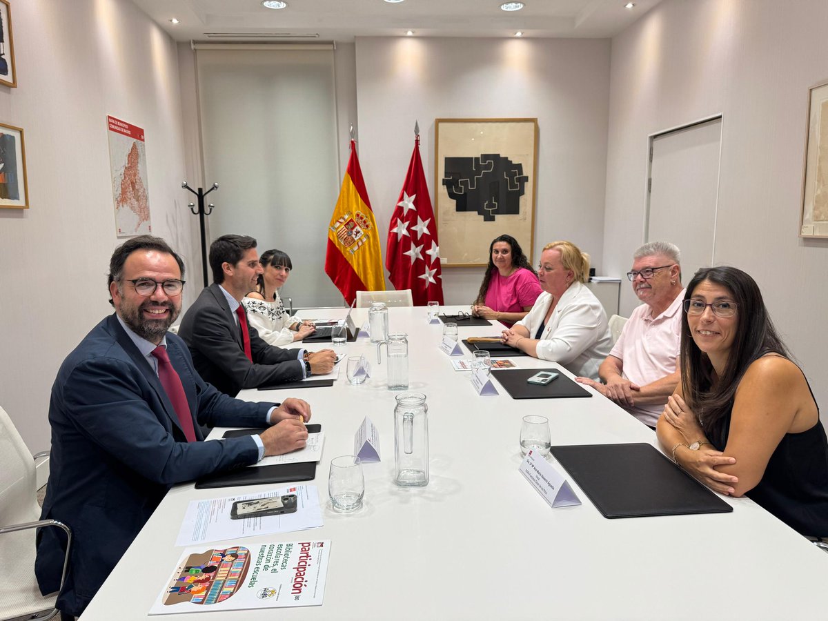 Reunión con el consejero de Educación <a href="/EVicianaDuro/">Emilio Viciana</a> <a href="/ComunidadMadrid/">Comunidad de Madrid</a> 

Algunos de los temas tratados: becas de comedor, CEIPSO, escolarización, Formación Profesional pública, etc.

Avanzar priorizando el Interés Superior del Menor.