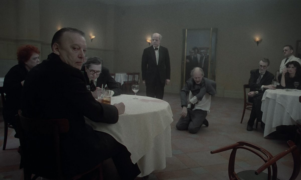 World of Glory (Roy Andersson, 1991)
drive.google.com/drive/u/3/fold…