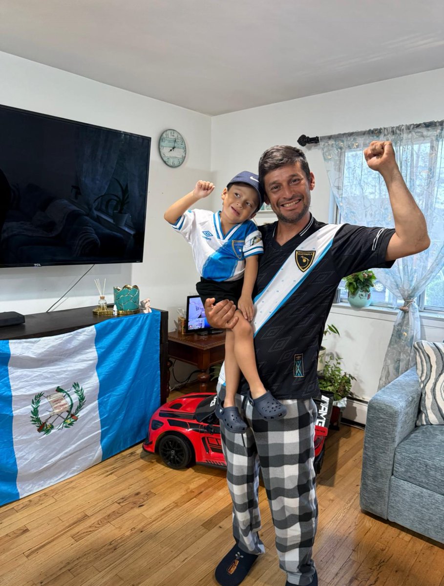 you_gooodd's tweet photo. #VeranoFutbolero #TUDN vamos Guate https://t.co/SLJrBV86J1