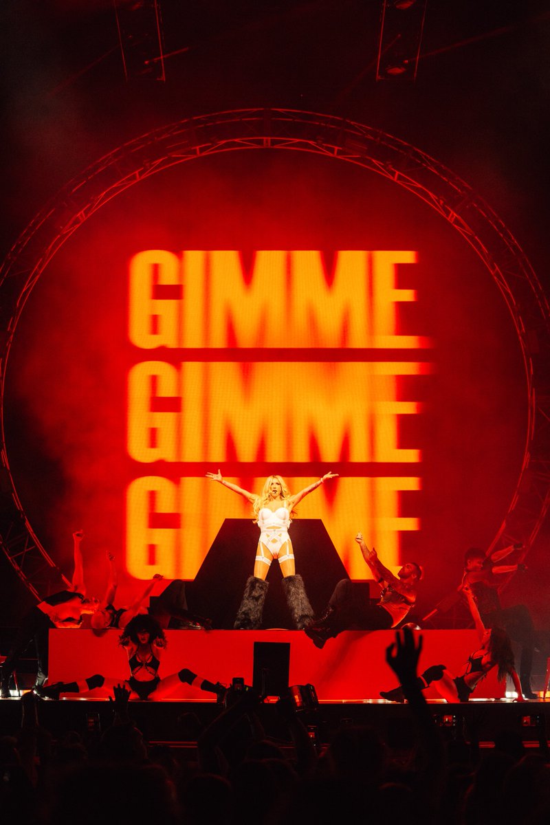 Still can’t believe last night happened. It was so beautiful. 
I will remember the sold out, first night of the show that tells my life story told through my life’s work FOREVER. 

Thank you salt lake, and thank you to everyone who has been rooting for me and has shown me love.