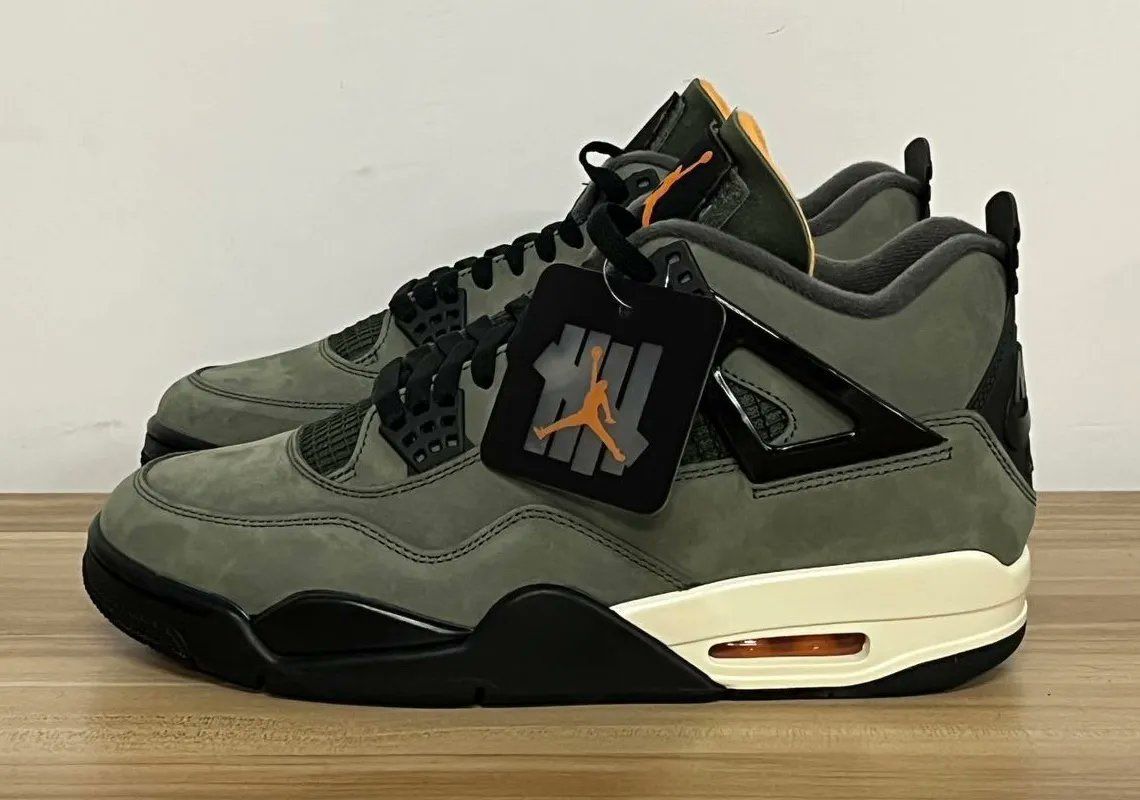 JustFreshKicks's tweet photo. The UNDEFEATED x Air Jordan 4 Releases Next Month 🪖 https://t.co/JUXXTUUF21 https://t.co/Yi1ZQ4CBT1