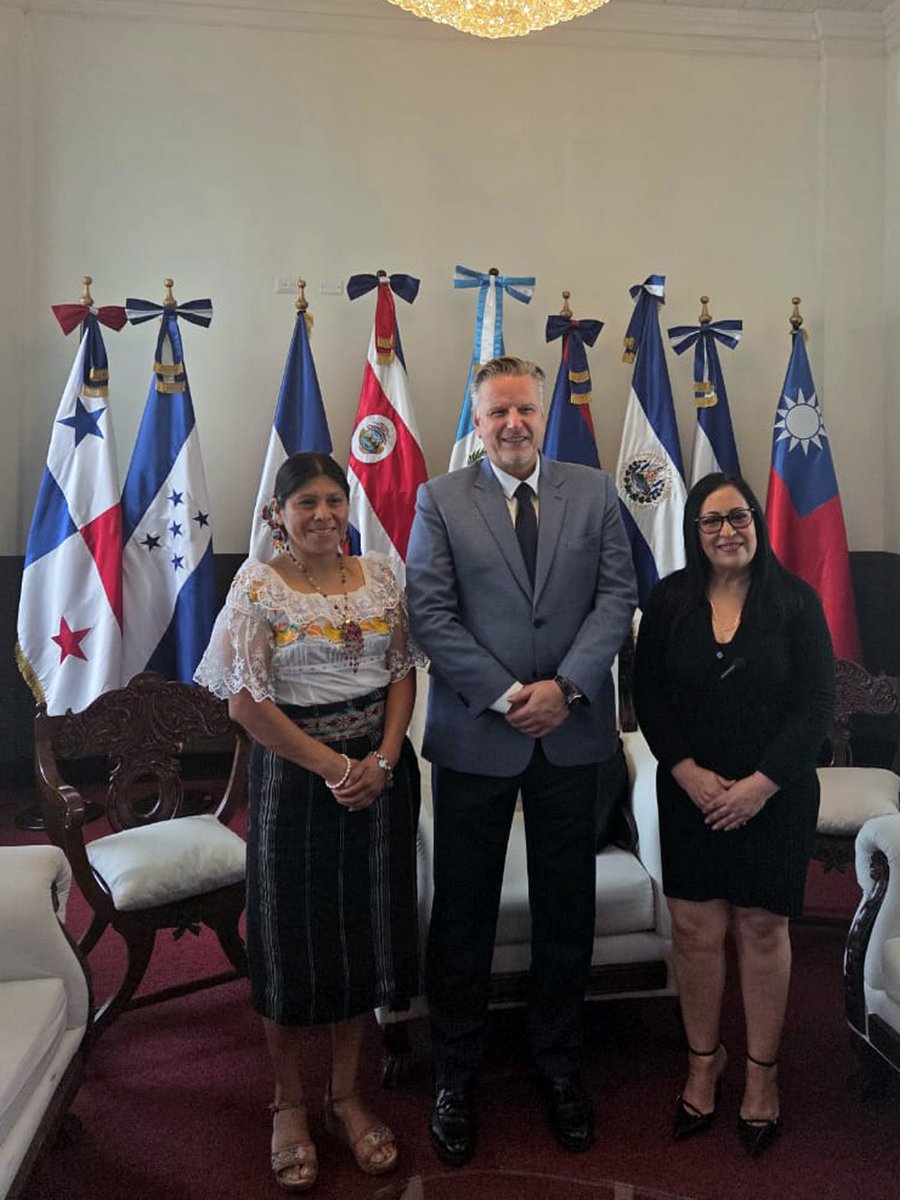 OACNUDH Guatemala (@oacnudh_gt) on Twitter photo Nos reunimos con las diputadas que presiden la Comisión de la Mujer del <a href="/CongresoGuate/">Congreso Guatemala</a> para conversar e identificar la colaboración y asesoría técnica de <a href="/Oacnudh_GT/">OACNUDH Guatemala</a> en la agenda legislativa que persigue la protección y garantía de los derechos humanos de las mujeres. Nos reunimos con las diputadas que presiden la Comisión de la Mujer del <a href="/CongresoGuate/">Congreso Guatemala</a> para conversar e identificar la colaboración y asesoría técnica de <a href="/Oacnudh_GT/">OACNUDH Guatemala</a> en la agenda legislativa que persigue la protección y garantía de los derechos humanos de las mujeres.