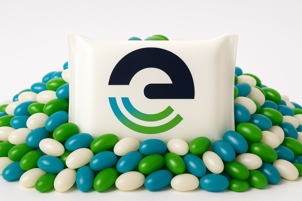 Energous's tweet image. Unveiled at #SensorsConverge: the NEW e-Sense Tag
• Tracks temp + location
• Battery-free, maintenance-free
• Powered wirelessly
• Sends data via BLE
It’s small, rugged, and delivers that sweet uninterrupted stream of data.
#WirelessPower #BLE #IoT #Energous