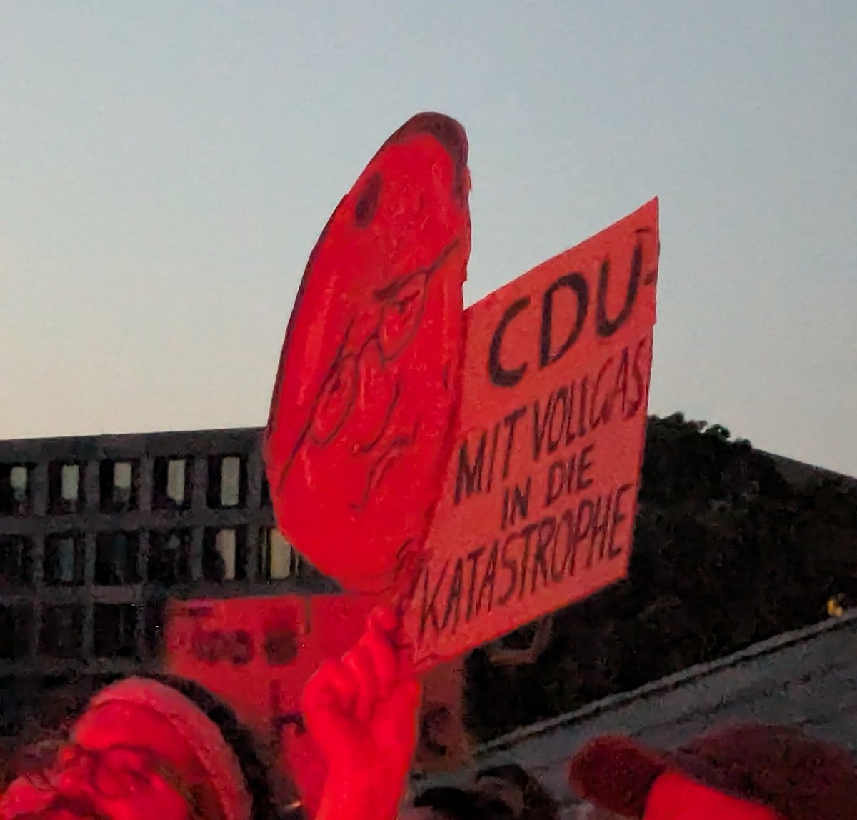 FFF_Berlin's tweet photo. pov was ganz berlin und deutschland heute einmal mehr realisiert
#b0207 https://t.co/Z6TVNcw6K2