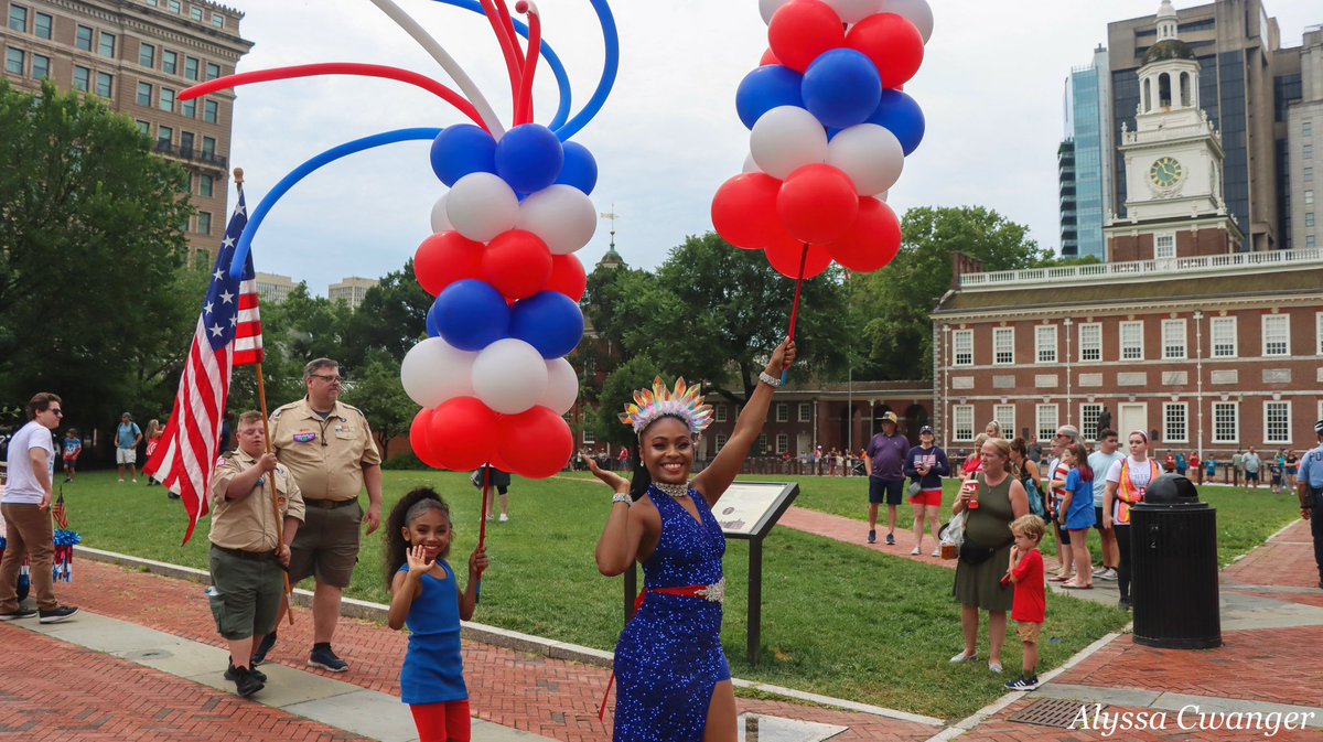 cwanger_alyssa's tweet image. A beautiful day for the Red, White, & Blue To-Do Parade at Independence Mall today in Philadelphia! @HistoricPhilly @6abcWeather @visitphilly @PHLVisitorCntr @CecilyTynan @6abcadamjoseph @PaytonDomschke @discoverPHL @phillynews @July4thPhilly @ConstitutionCtr @INDEPENDENCENHP