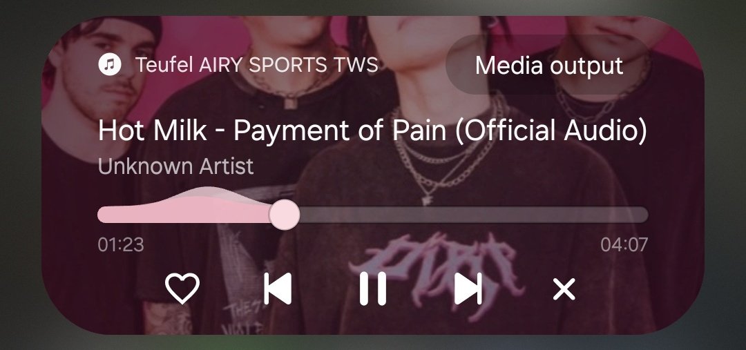 CROWLEYSPLANTS's tweet image. just on my way back home from amsterdam and i can say you&apos;ve got a guaranteed new fan 🙂‍↕️🙂‍↕️