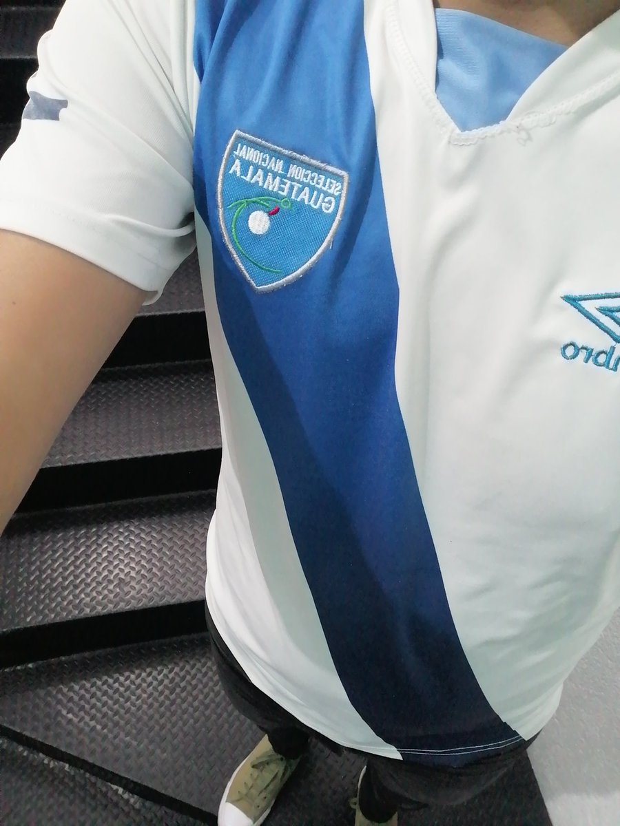 E_Duran1's tweet photo. @2010MisterChip Ya en modo selección 🙌💪 #VamosGuate 🇬🇹⚽️💙 https://t.co/DDlp2zuvEP