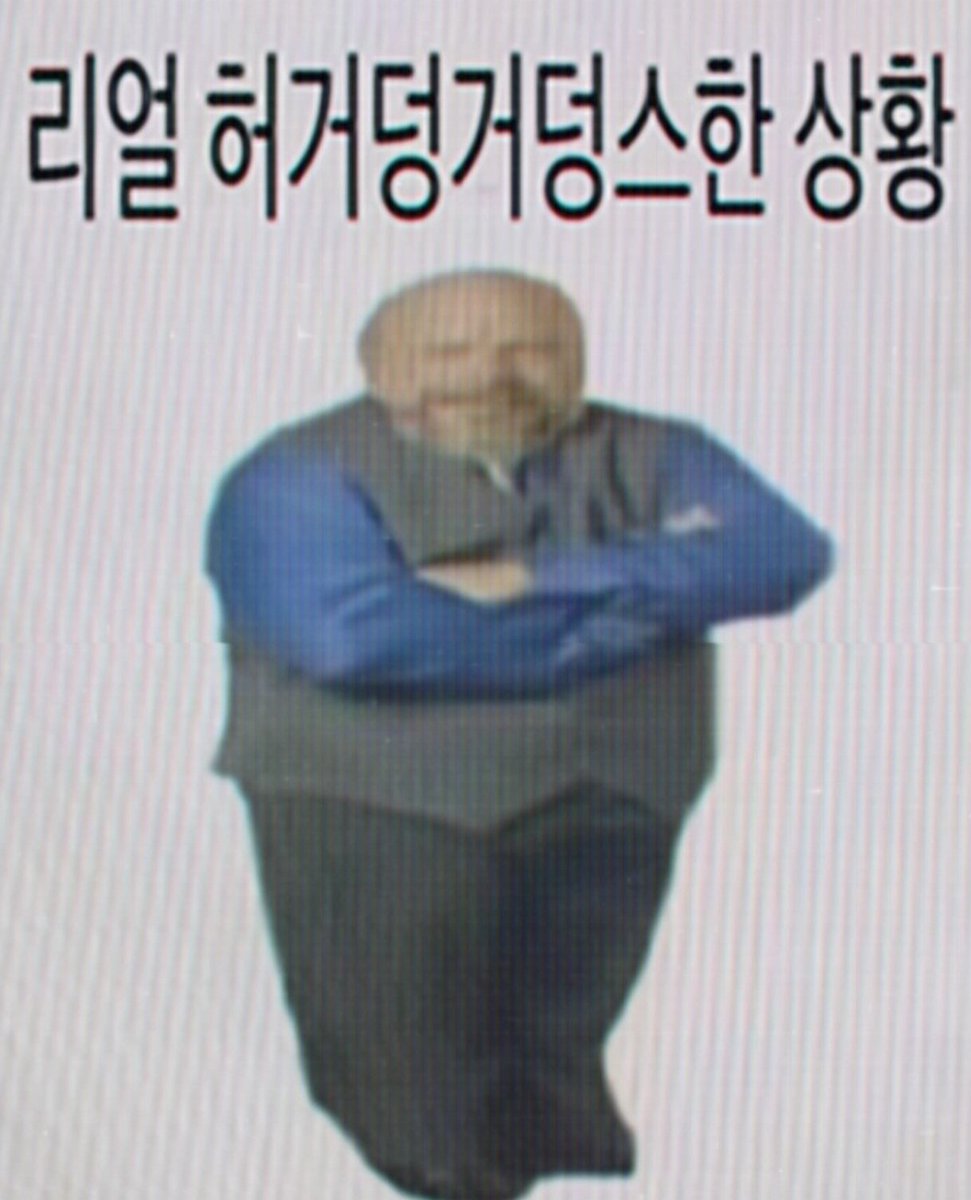 ...? 제가요...? 에..? 제 인생에 팬싸요..?
한 장의 기적이 가능한거였어...? 
저 팬싸 처음이라 아는게 없는데요....
알려줄 사람도 없는데요.....................