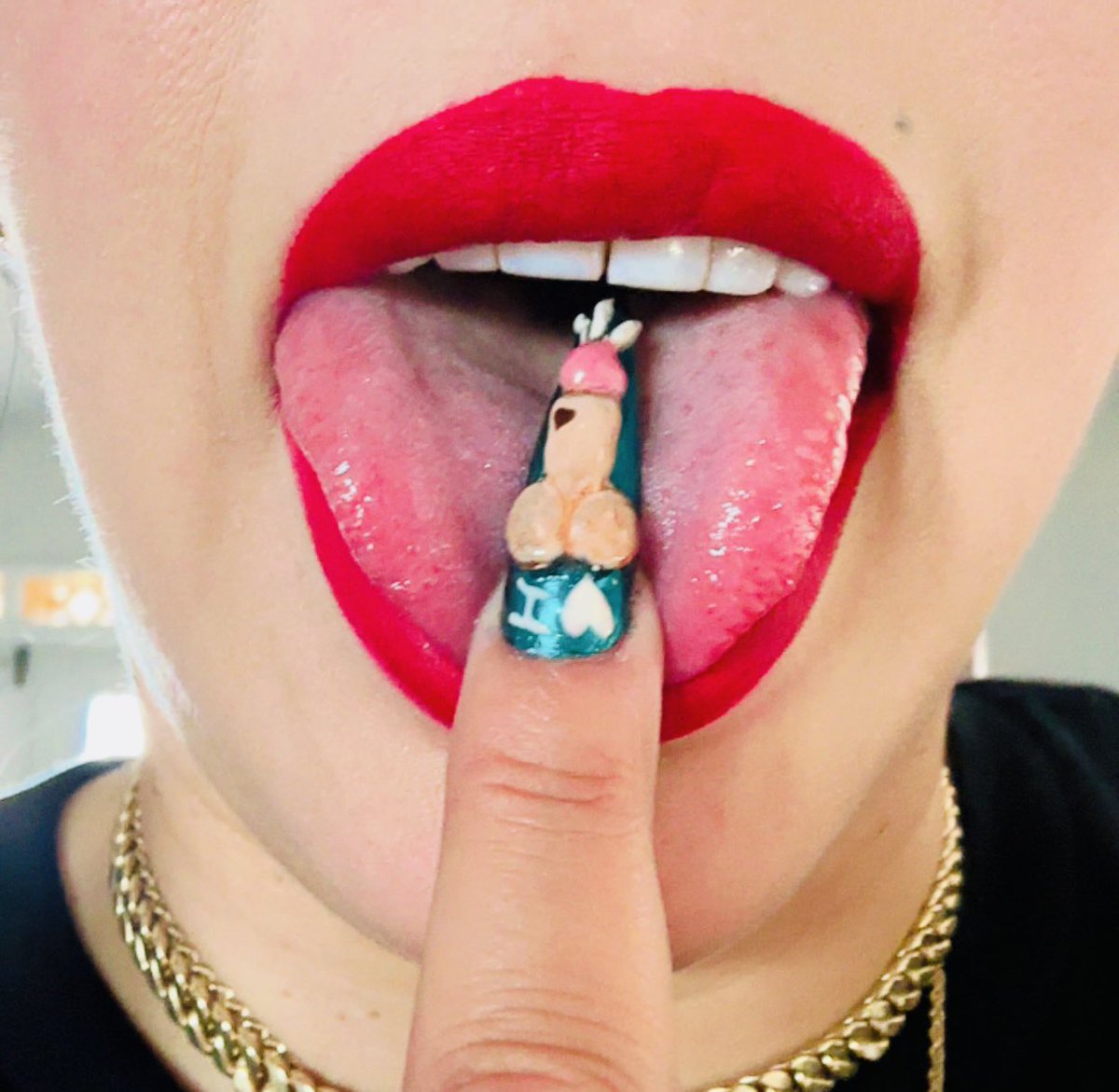 Cuando te haces en tu uñas un pingo y solo quieres leche full time 🤤🤤🤤🔥🔥🍆🍆😈#verga #pingorico #Lecheria #boca #bellaquera