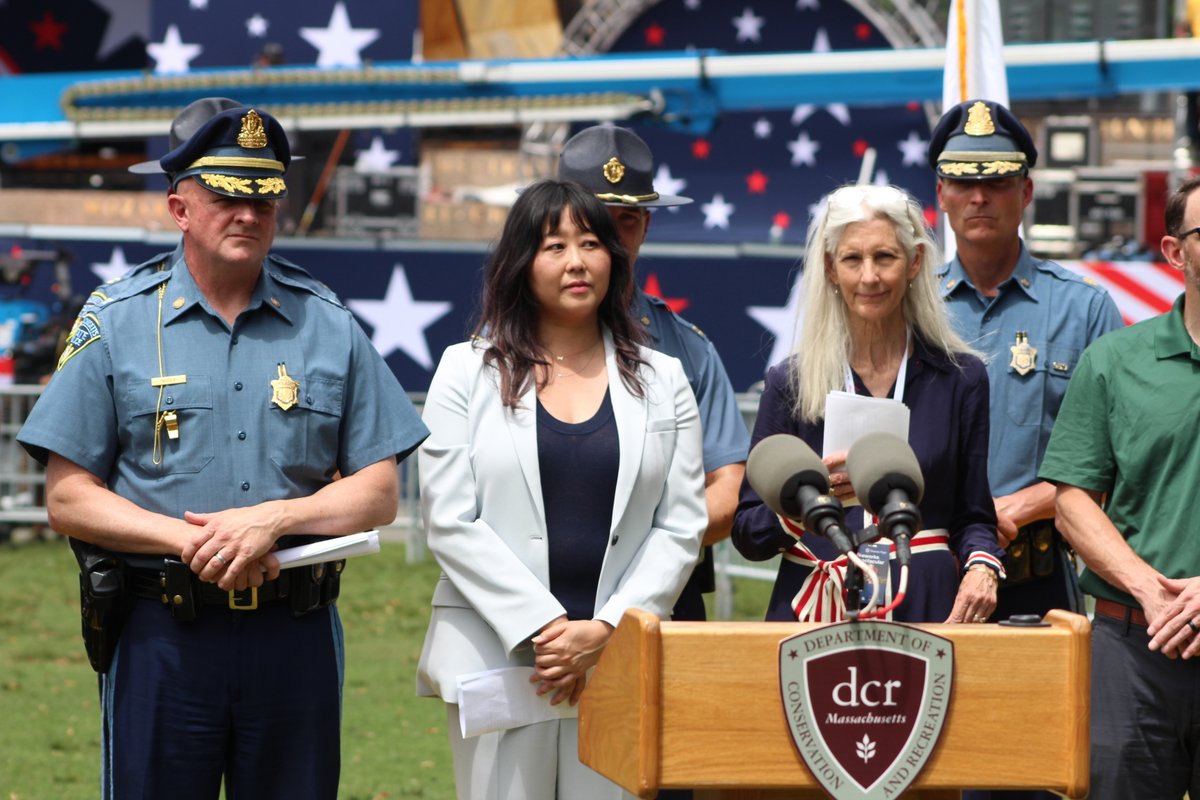 EOPSS's tweet image. 🎆 The 4th of July is here, and so are we!
Today, Undersecretary Gina Kwon joined our team of federal, state, and local partners who have spent months preparing for one of Massachusetts’ most beloved traditions: the Boston Pops Fireworks Spectacular and celebrations across the…