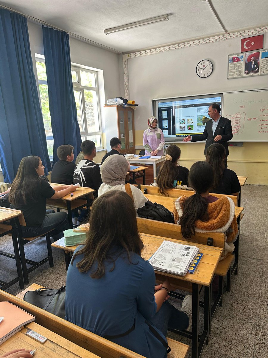 İlçe Millî Eğitim Müdürümüz <a href="/AlkanMustafa58/">Mustafa ALKAN</a>,  yaz dönemi destekleme yetiştirme kursları kapsamında Şehit Üzeyir Gençdoğmuş Ortaokulunda başlayan #DYK sınıflarını ziyaret etti.Kurslara katılan öğrencileri tebrik ederek başarı dileklerinde bulundu.
<a href="/tcmeb/">Millî Eğitim Bakanlığı</a> <a href="/sivasmem/">Sivas Millî Eğitim Müdürlüğü</a>
<a href="/erdogan_fatih66/">Fatih Erdoğan🇹🇷</a>