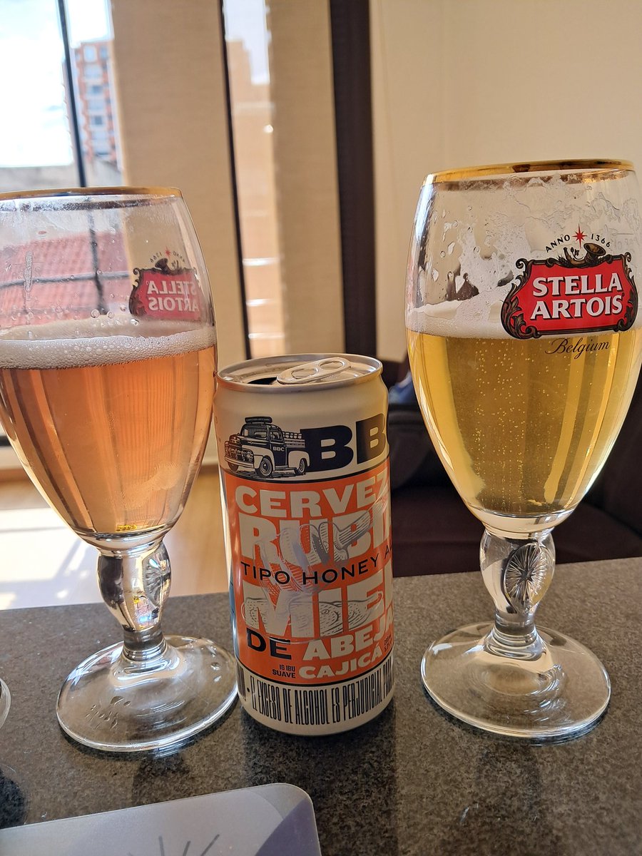OSanchez1975's tweet photo. @BBCcerveceria compré un pack de 4 latas y me salio una rubia y 3 rosadas https://t.co/EW2QtDsJzA