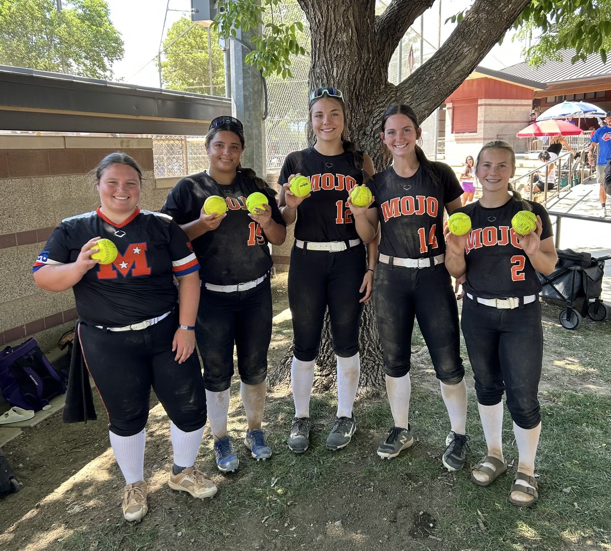 Mojo Sherrill 16U IDT First Day Games Score 20 Total Runs And 7 Home Runs!

mojosherrill.com/post/mojo-sher…