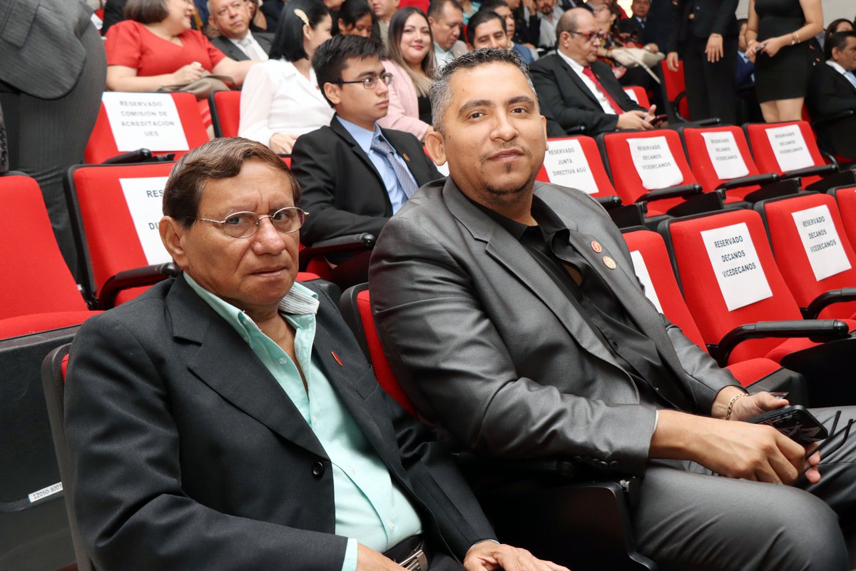 Universidad de El Salvador - UES (@uesoficial) on Twitter photo “La búsqueda de la acreditación ha sido un verdadero reto institucional. Somos una universidad con más de 60 mil estudiantes y 175 programas académicos activos, y lograrlo ha implicado una sinergia de todas nuestras facultades y unidades”, expresó nuestro rector, <a href="/juanrosaues/">Juan Rosa Quintanilla</a>. “La búsqueda de la acreditación ha sido un verdadero reto institucional. Somos una universidad con más de 60 mil estudiantes y 175 programas académicos activos, y lograrlo ha implicado una sinergia de todas nuestras facultades y unidades”, expresó nuestro rector, <a href="/juanrosaues/">Juan Rosa Quintanilla</a>.