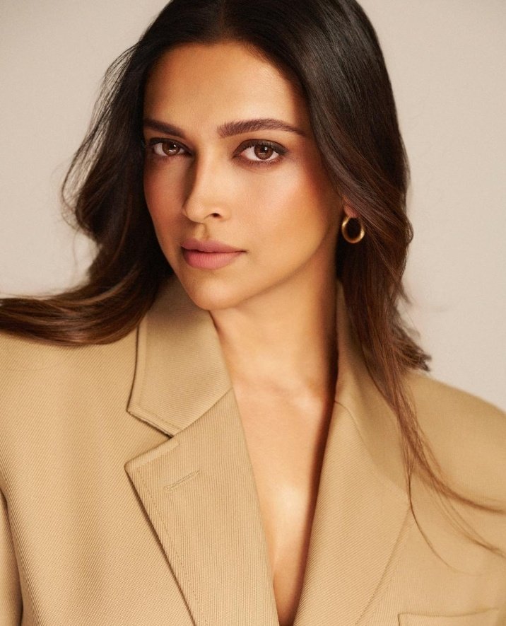 DeepikaPFC's tweet photo. [News] Deepika Padukone will be the first Indian to be honoured with a star on the Hollywood Walk of Fame for the class of 2026 in the Motion Pictures category⭐ https://t.co/m1aVgwFZO7