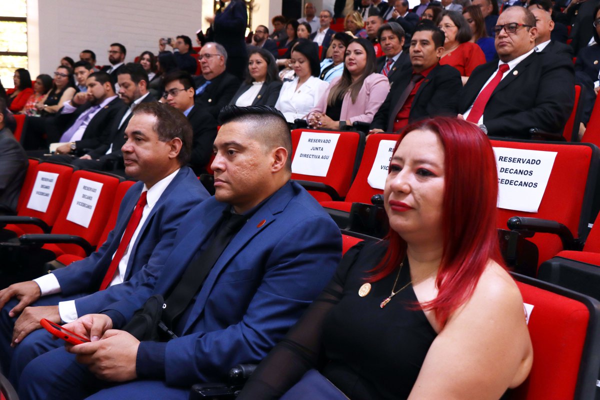 También estuvieron presentes:  El ministro de Educación, Ciencia y Tecnología, MSc. Mauricio Pineda, junto al director nacional de educación superior, Dr. Christian Aparicio, y el Comisionado Presidente del CdA, MSc. Virgilio Reyes.  🙌🏻