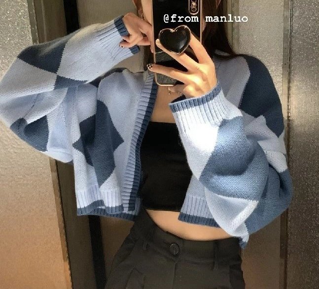 forsythiacalla's tweet photo. adorable cardigan knit on shopee

---a thread https://t.co/NBOhIW3G6e