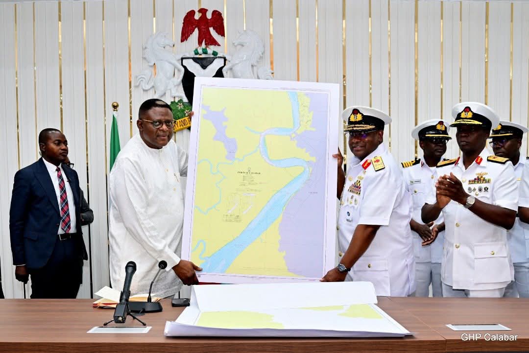 NHA_Nigeria's tweet photo. The Hydrographer of the Federation, Rear Admiral Ayo Olugbode on Tue 1 Jul 25, officially presented the Hydrographic, Geophysical and Geotechnical Report along with 3 new Navigational Charts for the proposed Bakassi Deep Seaport Project to the Cross River State Government. https://t.co/JCYgHgw6nO